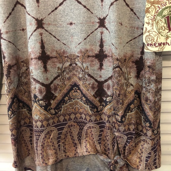 One World Top - Picture 5 of 8